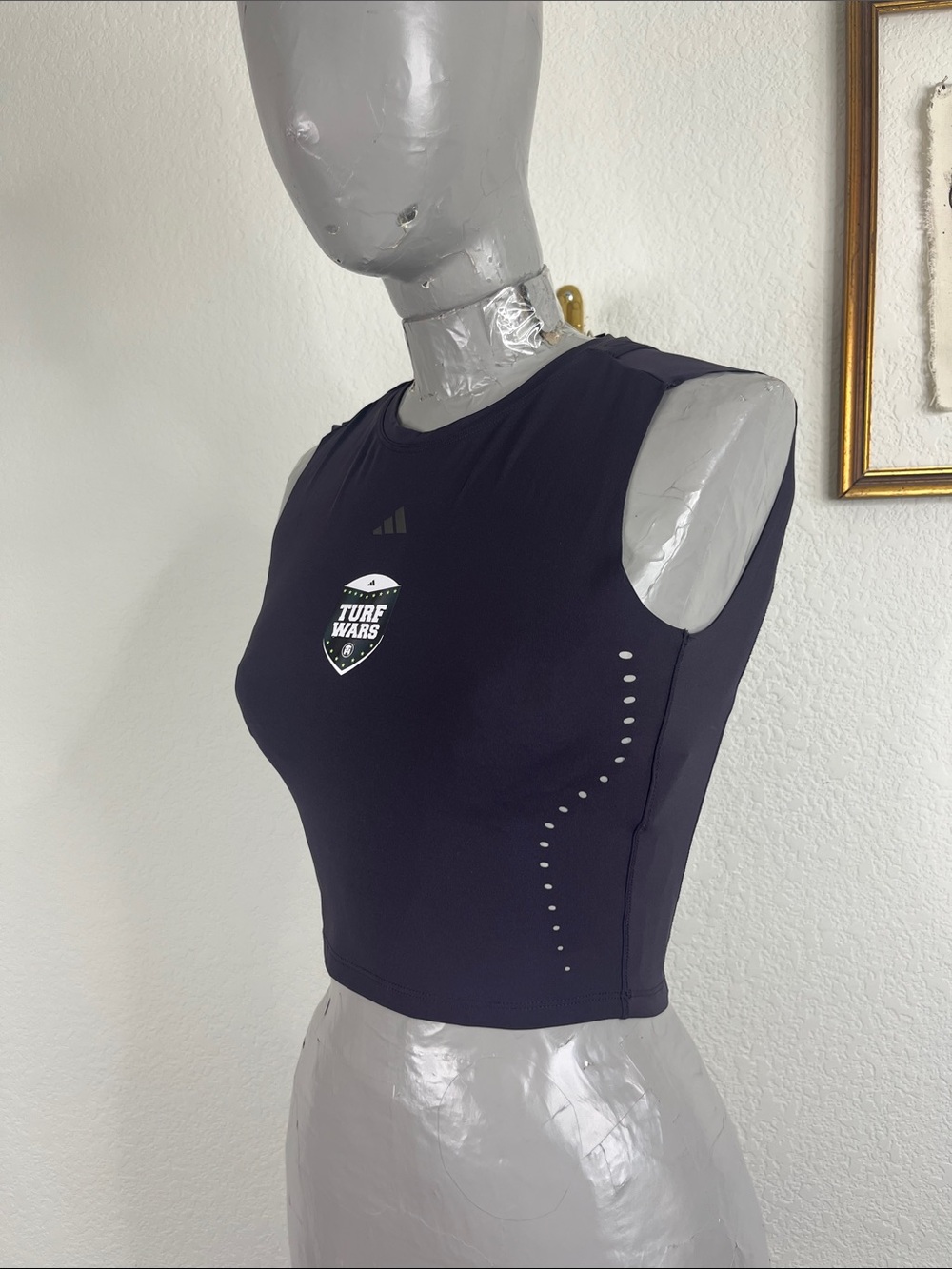 Adidas HIIT Crop HEAT.RDY Tank Top Perforated Vents Cut Out Back Turf Wars